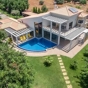 https://family-country-house.hotelaalgarve.com